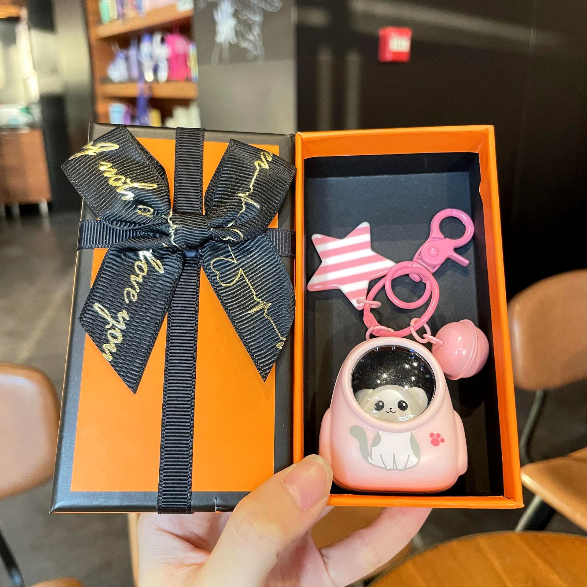 发光书包挂饰猫咪小夜灯钥匙扣挂件创意小礼品批发网红卡通钥匙链